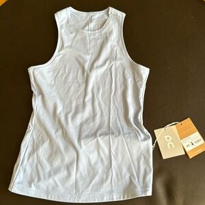 On Cloud Movement tank, NWT women’s xs light blue color